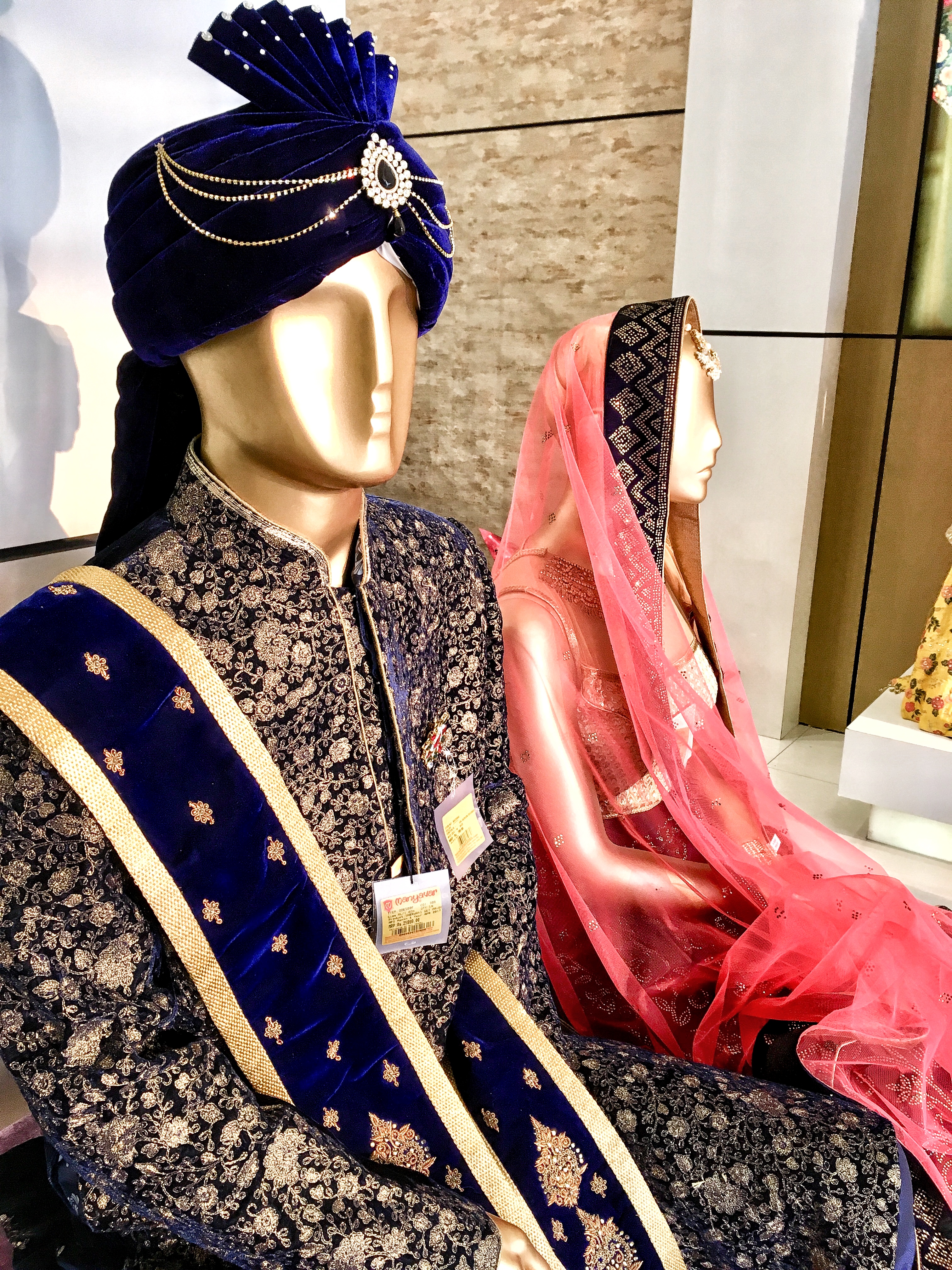 Buy Majestic Black Knitted Indo Western Set Online in India @Manyavar -  Indo Western for Men